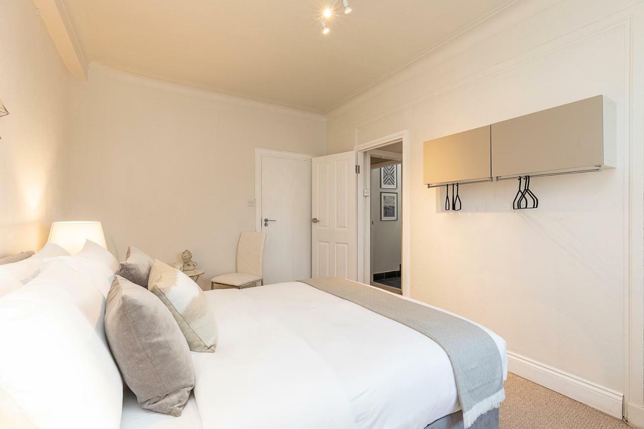 Grand Swiss Cottage Apartment 伦敦 外观 照片