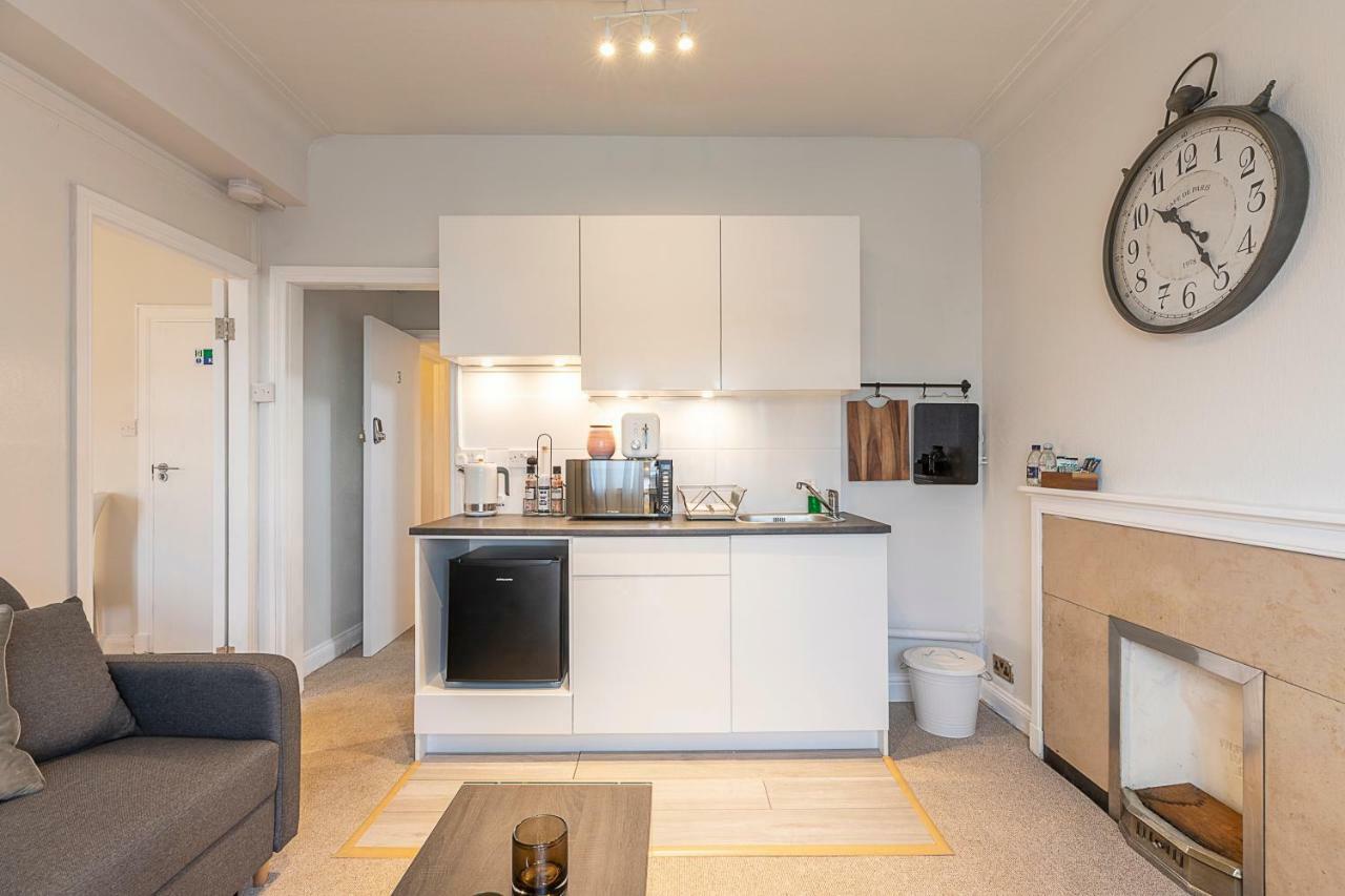 Grand Swiss Cottage Apartment 伦敦 外观 照片